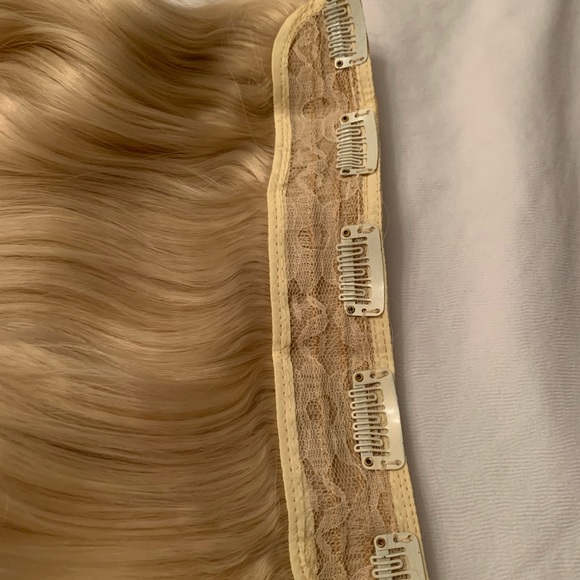 New Hair Extensions (4) 20" -3/4 And (1) 12” 3/4 Curly Wave - Picture 5 of 11